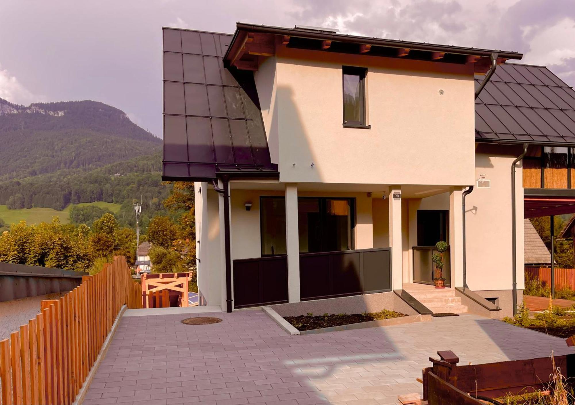 Mitzis Stubn Apartments - Bad Goisern - 24-Hour Self Check-In Buitenkant foto